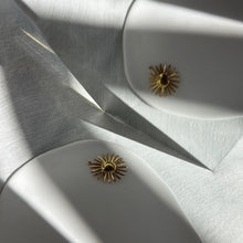 Lataa kuva Galleria-katseluun, Charm Sol Gold - El jardín de las joyas