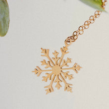 Load image into Gallery viewer, Collar Copo de nieve ❄️ Gold - El jardín de las joyas