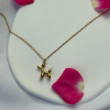 Load image into Gallery viewer, Collar perrito globo Gold - El jardín de las joyas
