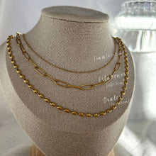 Load image into Gallery viewer, Charm Guindilla 🌶️ - El jardín de las joyas