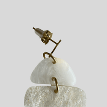 Load image into Gallery viewer, Pendientes Eclipse Dorado - El jardín de las joyas