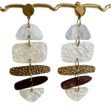Load image into Gallery viewer, Pendientes Eclipse Dorado - El jardín de las joyas