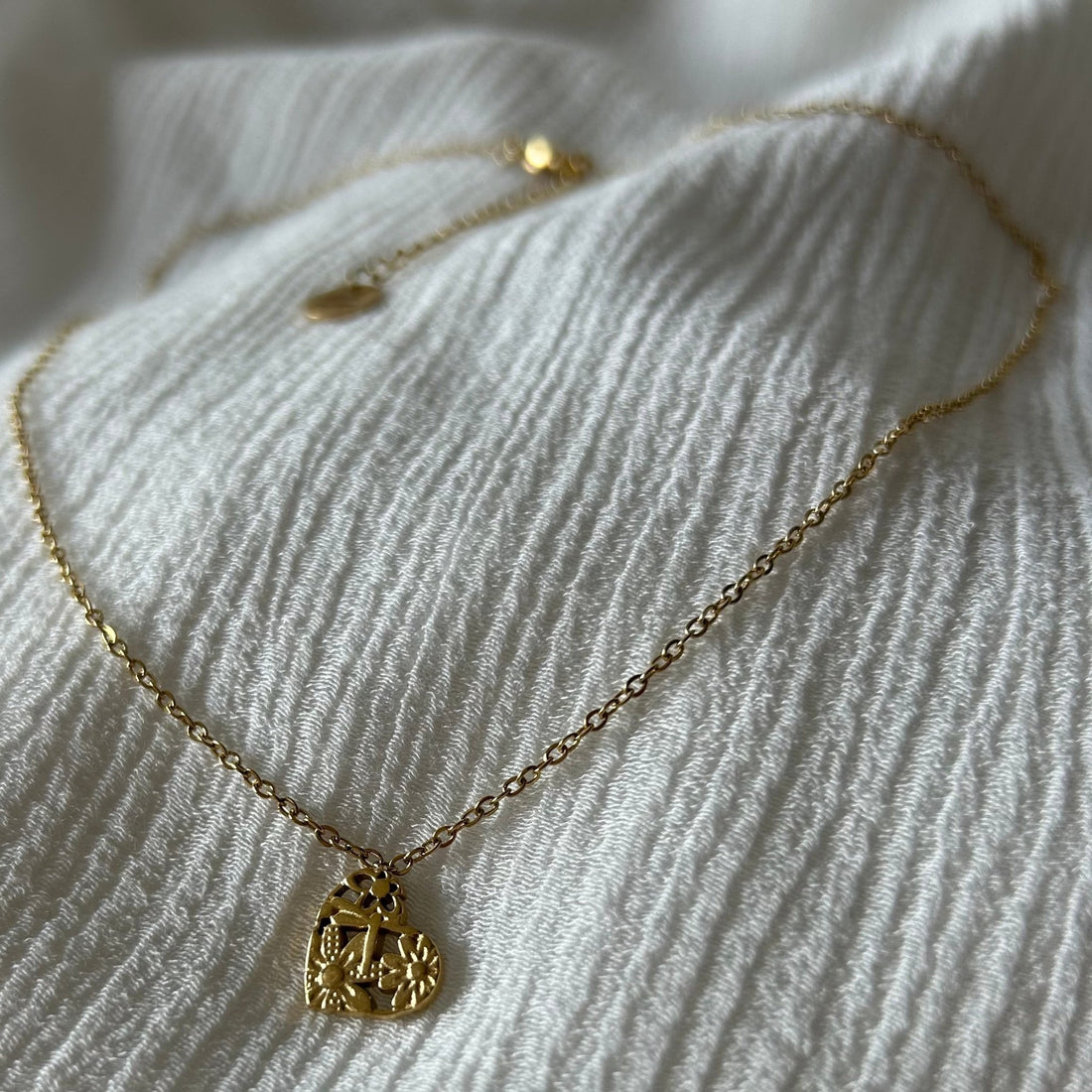 Collar Corazón de libélula - El jardín de las joyas