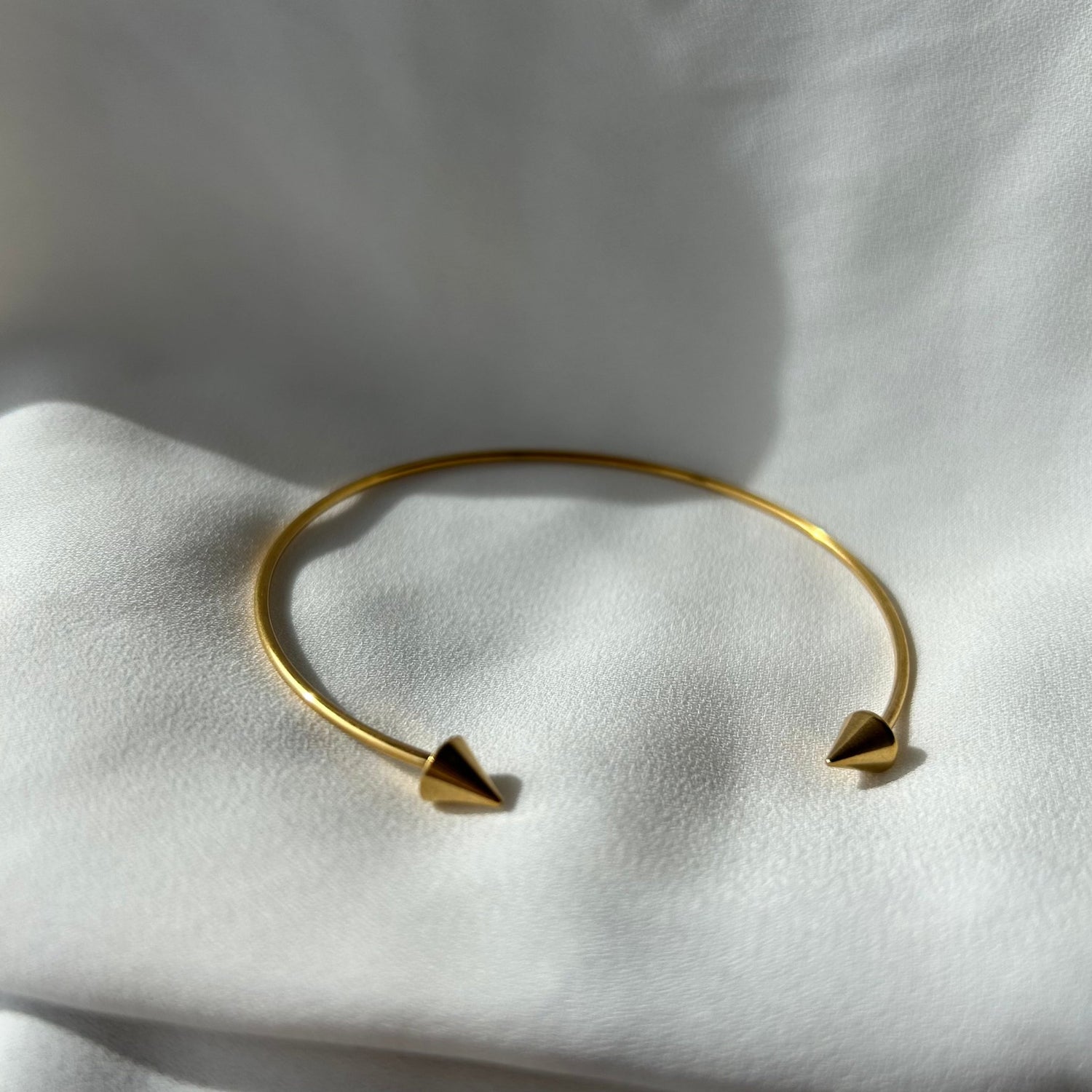 Brazalete Ceibo Gold - El jardín de las joyas