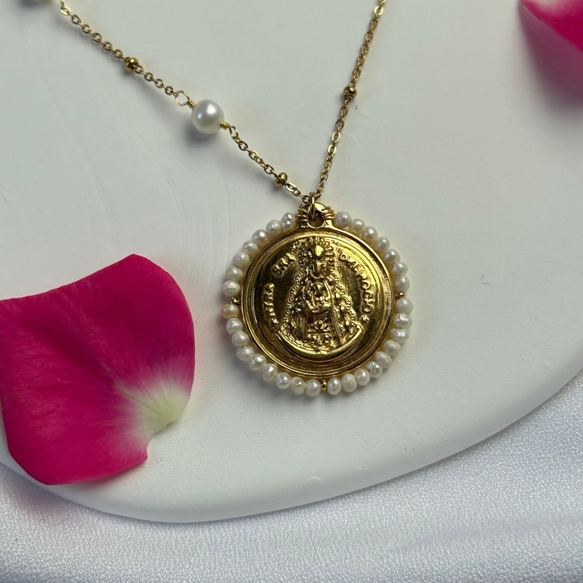 Collar Virgen del Rocio - El jardín de las joyas