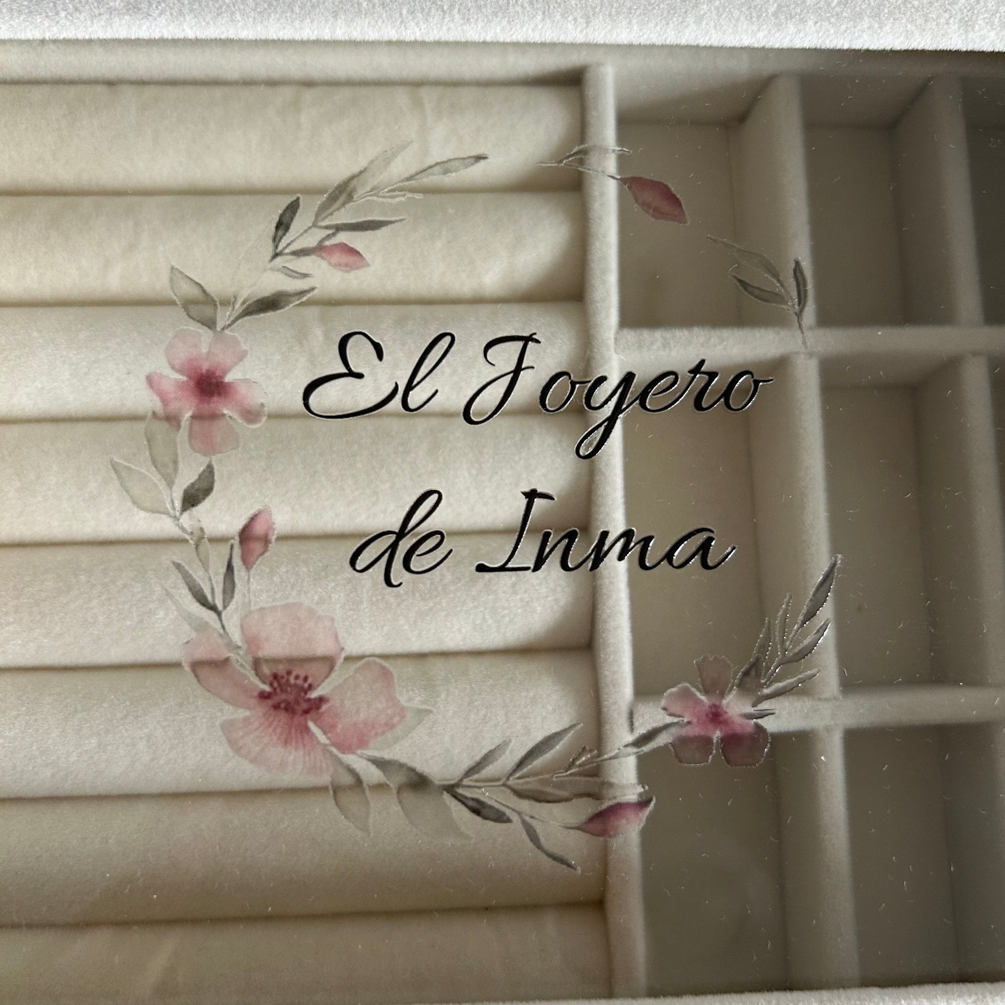 Joyero Irís Beige Personalizado - El jardín de las joyas